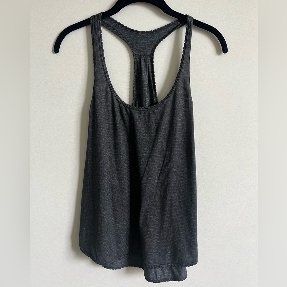 Lululemon ~ 105 F Singlet Silver in Heathered Gray